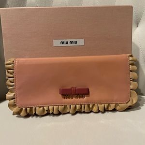 Brand New with Box Pink Miu Miu Vernice Ruches rare wallet